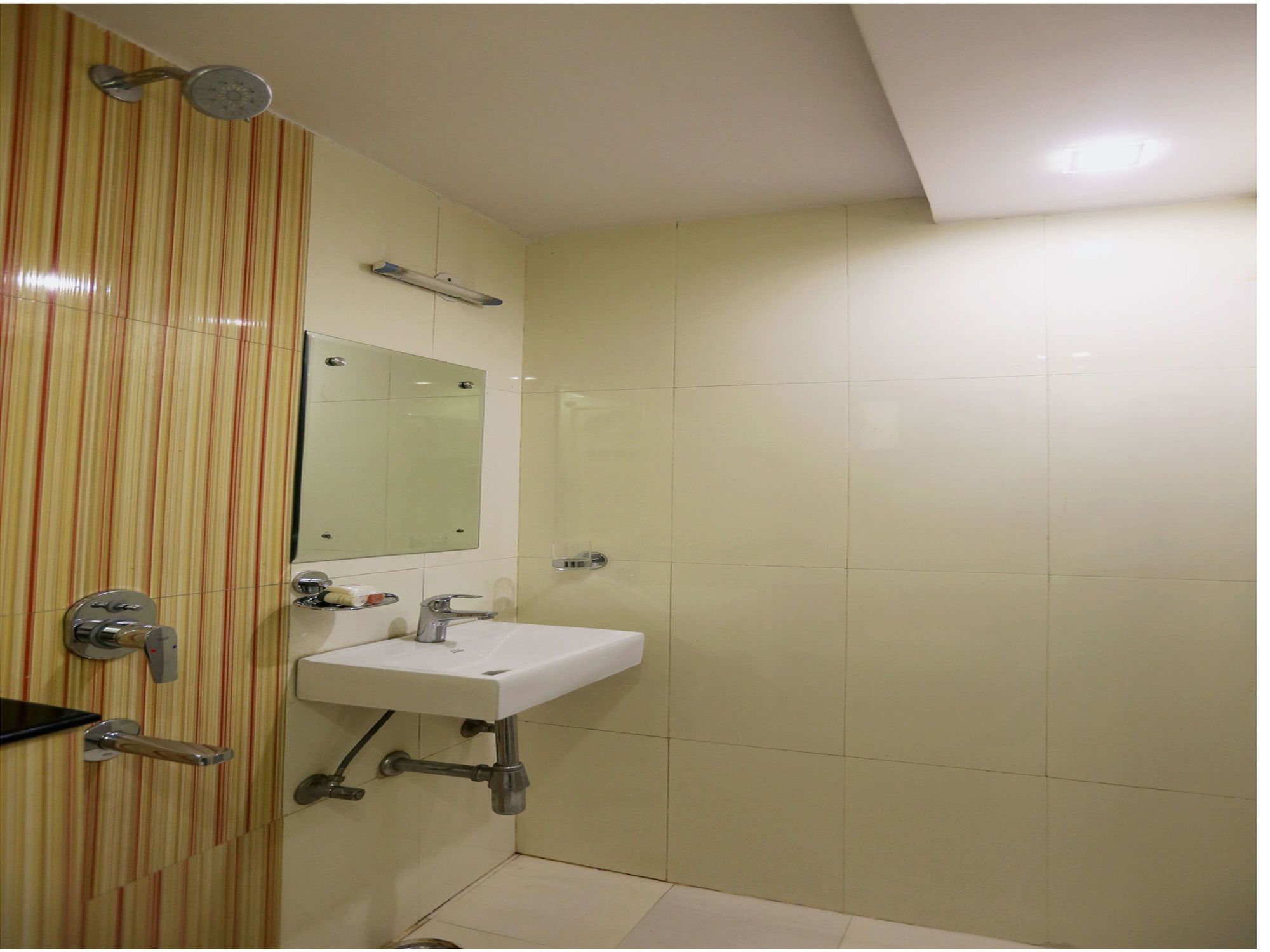 Flagship The Surbhi Hotel Bhopal Exterior photo